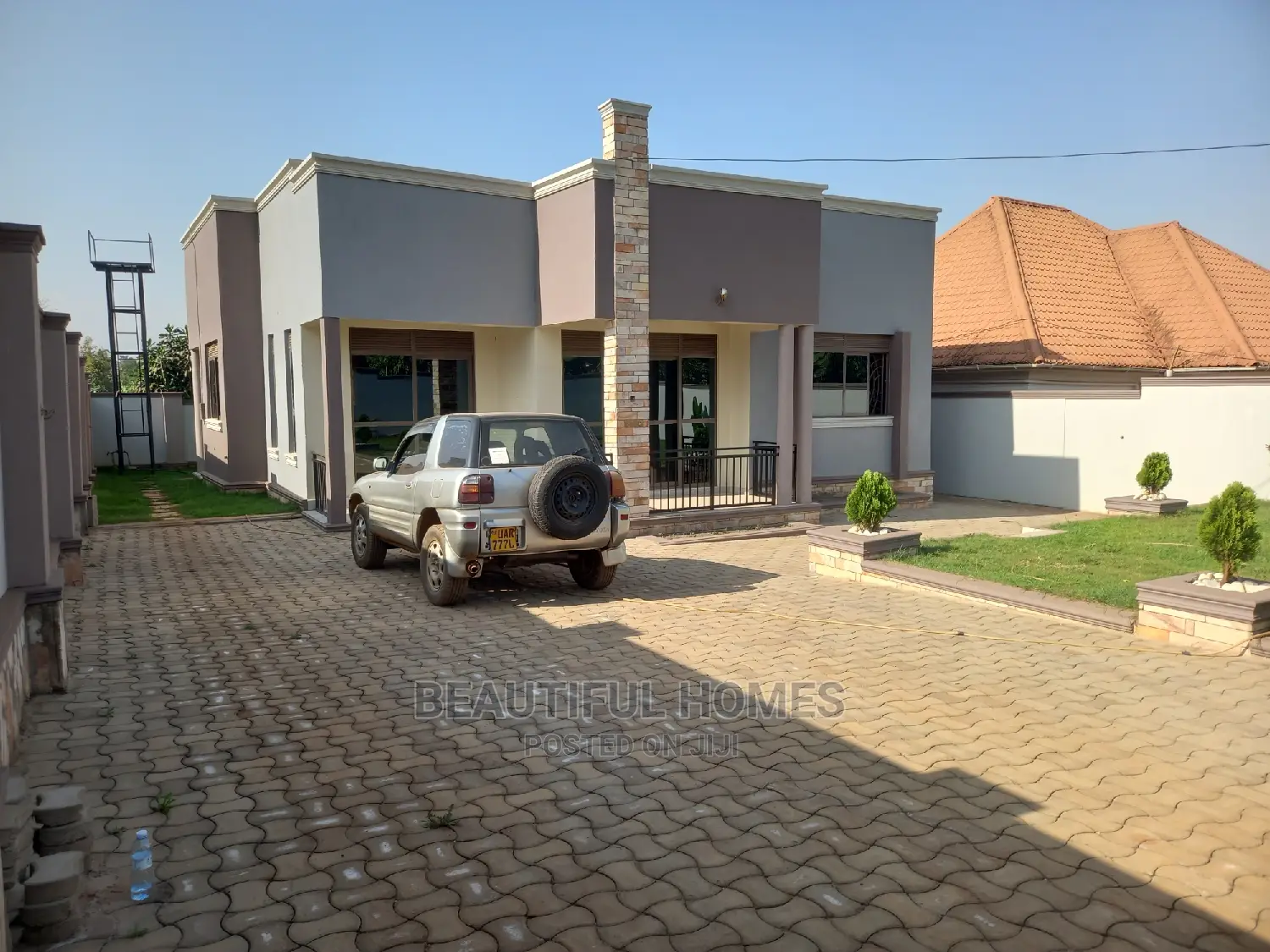 Furnished 4bdrm Bungalow in Kira for Sale in Kira