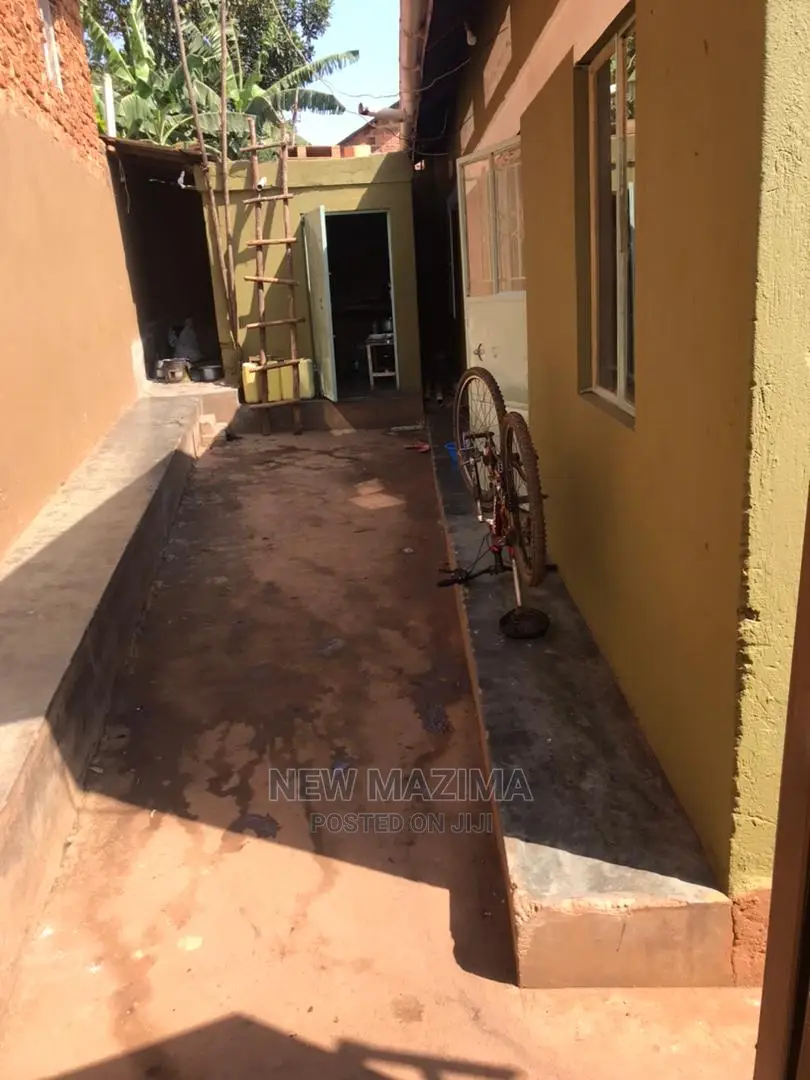 4bdrm House in Gangu Busabaala Rd, Central Division for Sale in Central Division