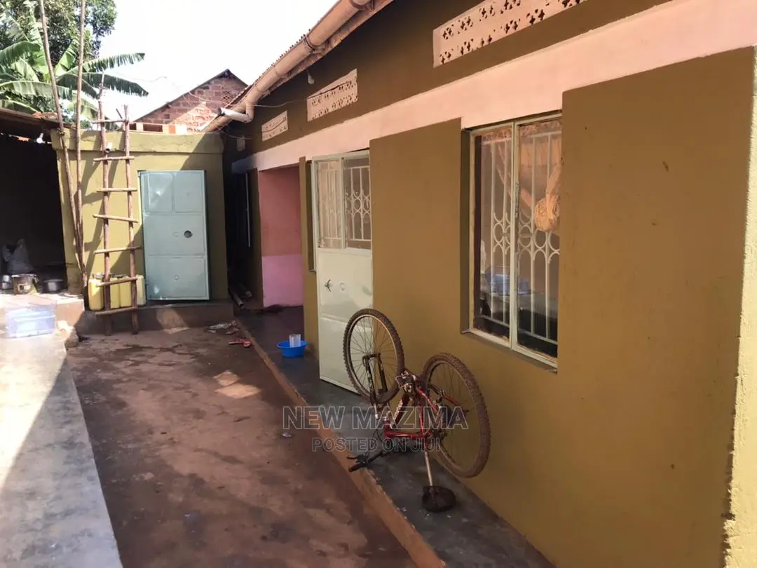 4bdrm House in Gangu Busabaala Rd, Central Division for Sale in Central Division