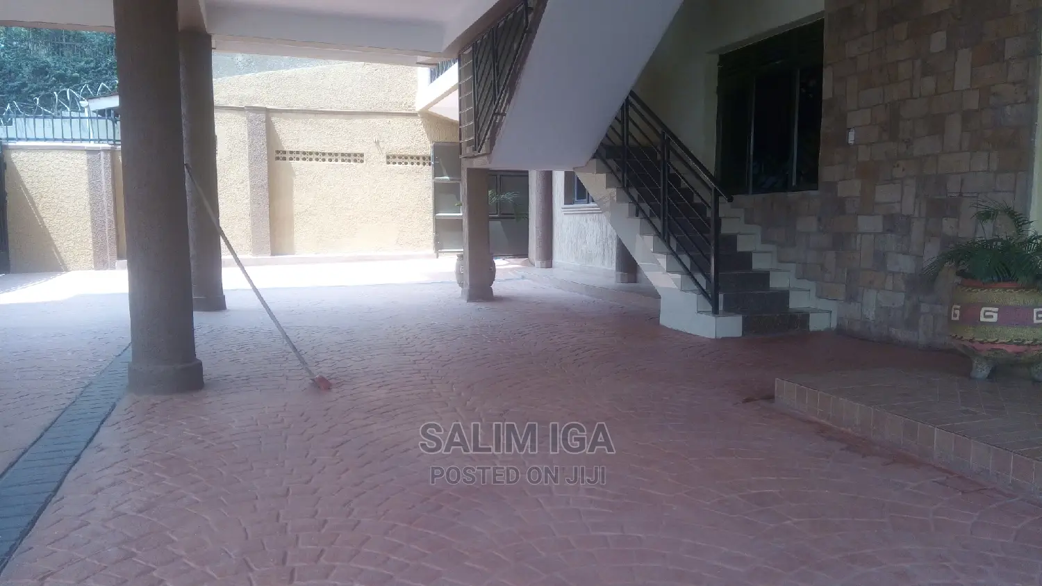 2bdrm Block of Flats in Kololo Property, Central Division for Rent in Central Division