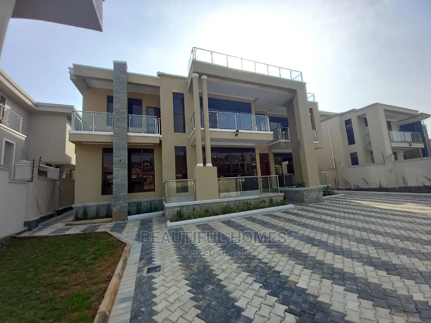 Furnished 6bdrm Mansion in Kyanja, Central Division for Sale in Central Division