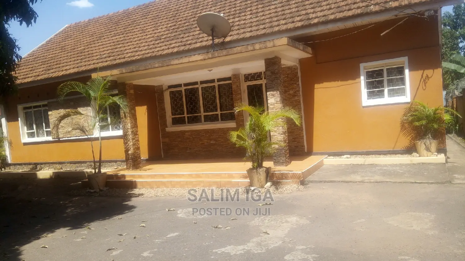 3bdrm Bungalow in Kololo Property, Central Division for Rent in Central Division