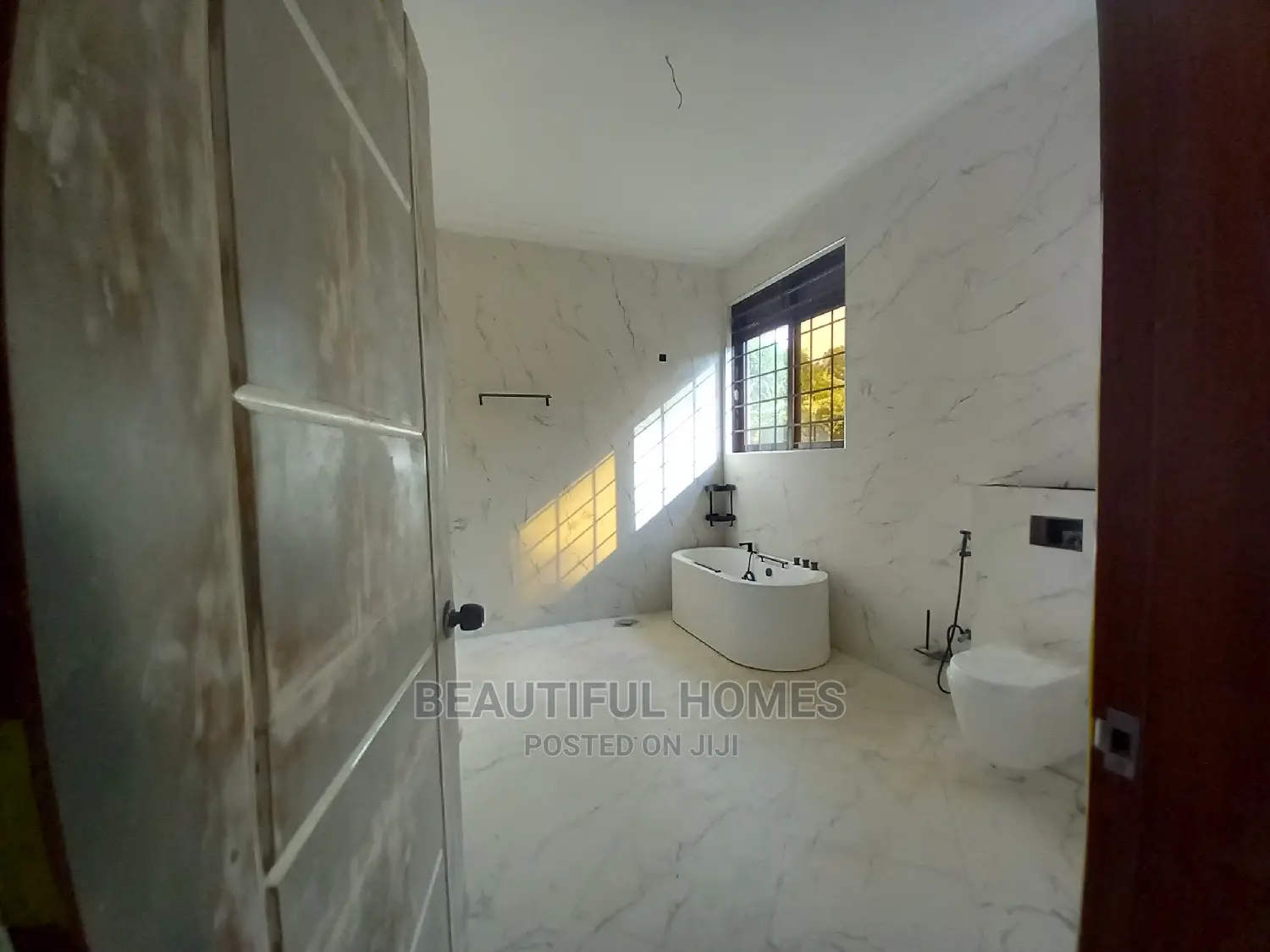 Furnished 6bdrm Duplex in Kyanja, Central Division for Sale in Central Division