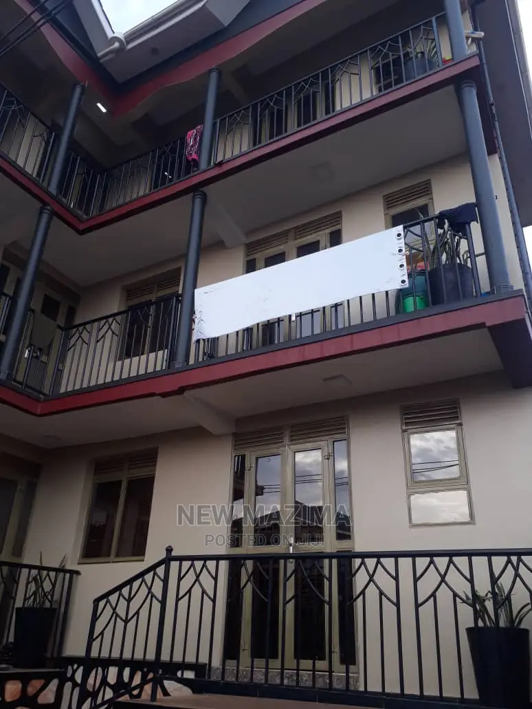 6bdrm House in Salaama Munyonyo Rd, Central Division for Sale in Central Division