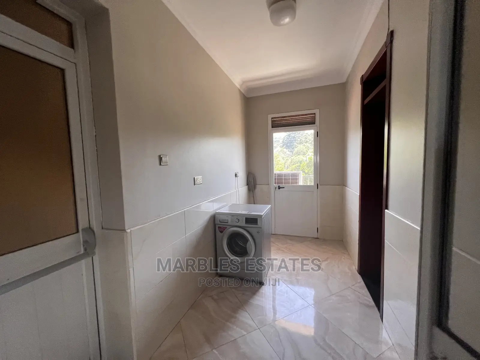 4bdrm Condo in Kololo, Central Division for Sale in Central Division