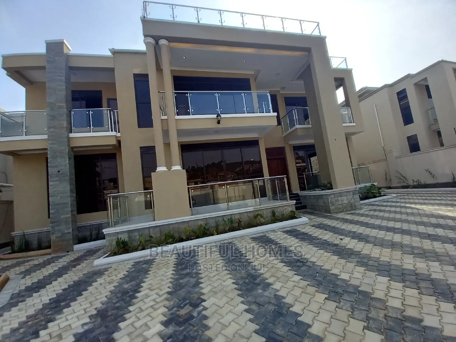 Furnished 6bdrm House in Kyanja, Central Division for Sale in Central Division