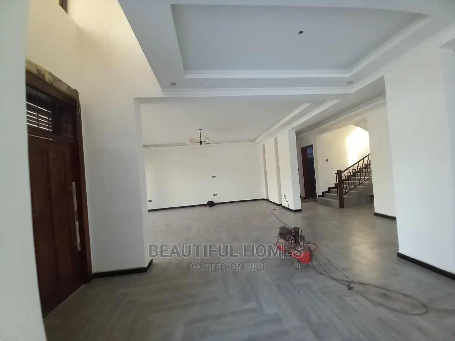 Furnished 6bdrm Mansion in Kyanja Classy, Central Division for Sale in Central Division