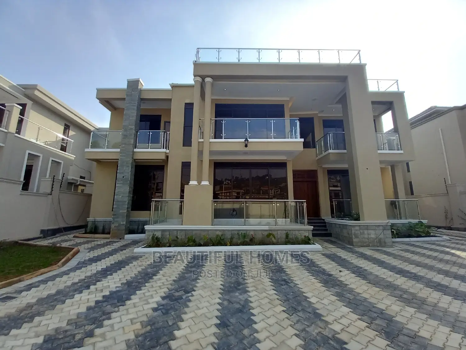 Furnished 6bdrm Mansion in Kyanja, Central Division for Sale in Central Division