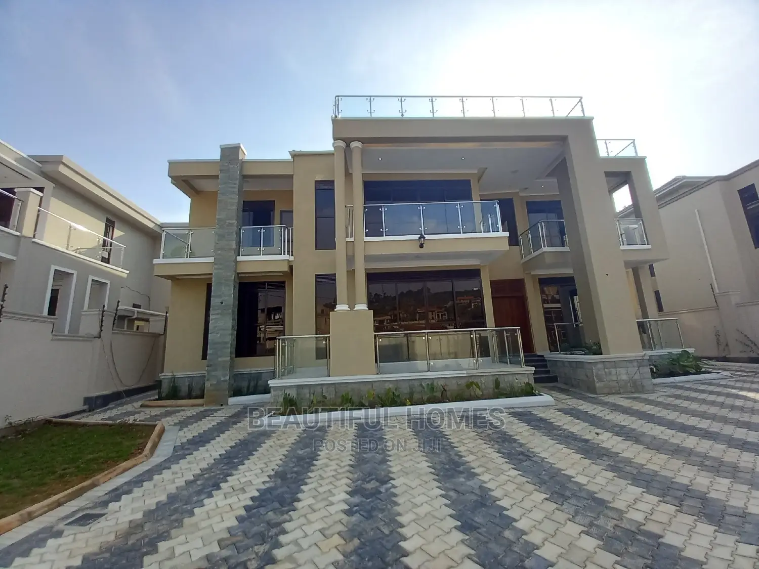Furnished 6bdrm Mansion in Kyanja, Central Division for Sale in Central Division