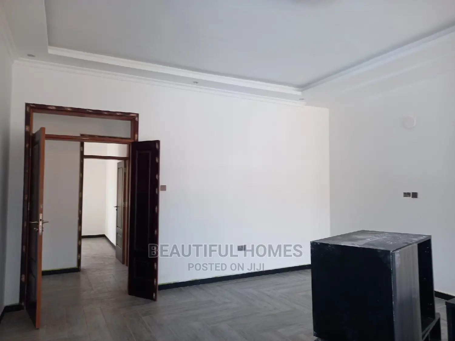 Furnished 6bdrm Mansion in Kyanja, Central Division for Sale in Central Division