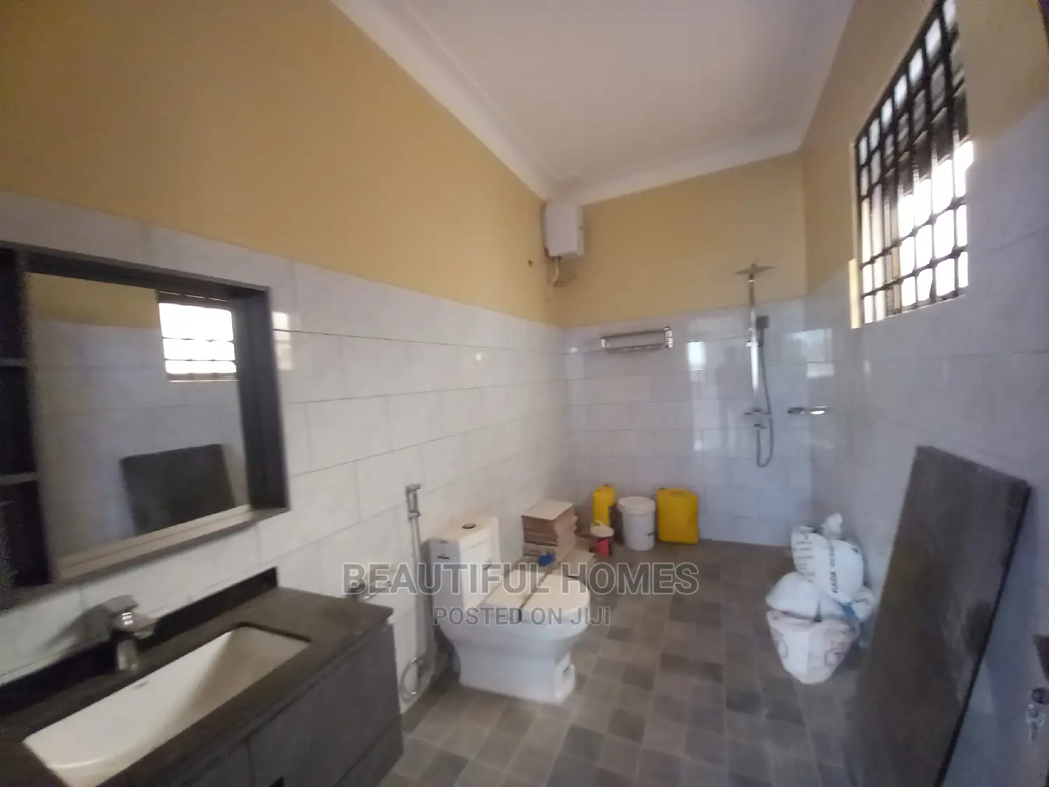 Furnished 4bdrm Bungalow in Nakwero, Kira for Sale in Kira