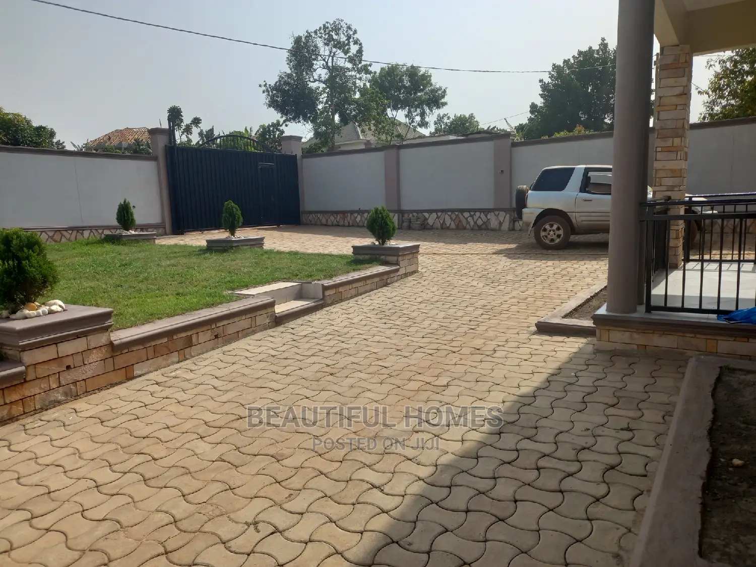 Furnished 4bdrm Bungalow in Kira for Sale in Kira