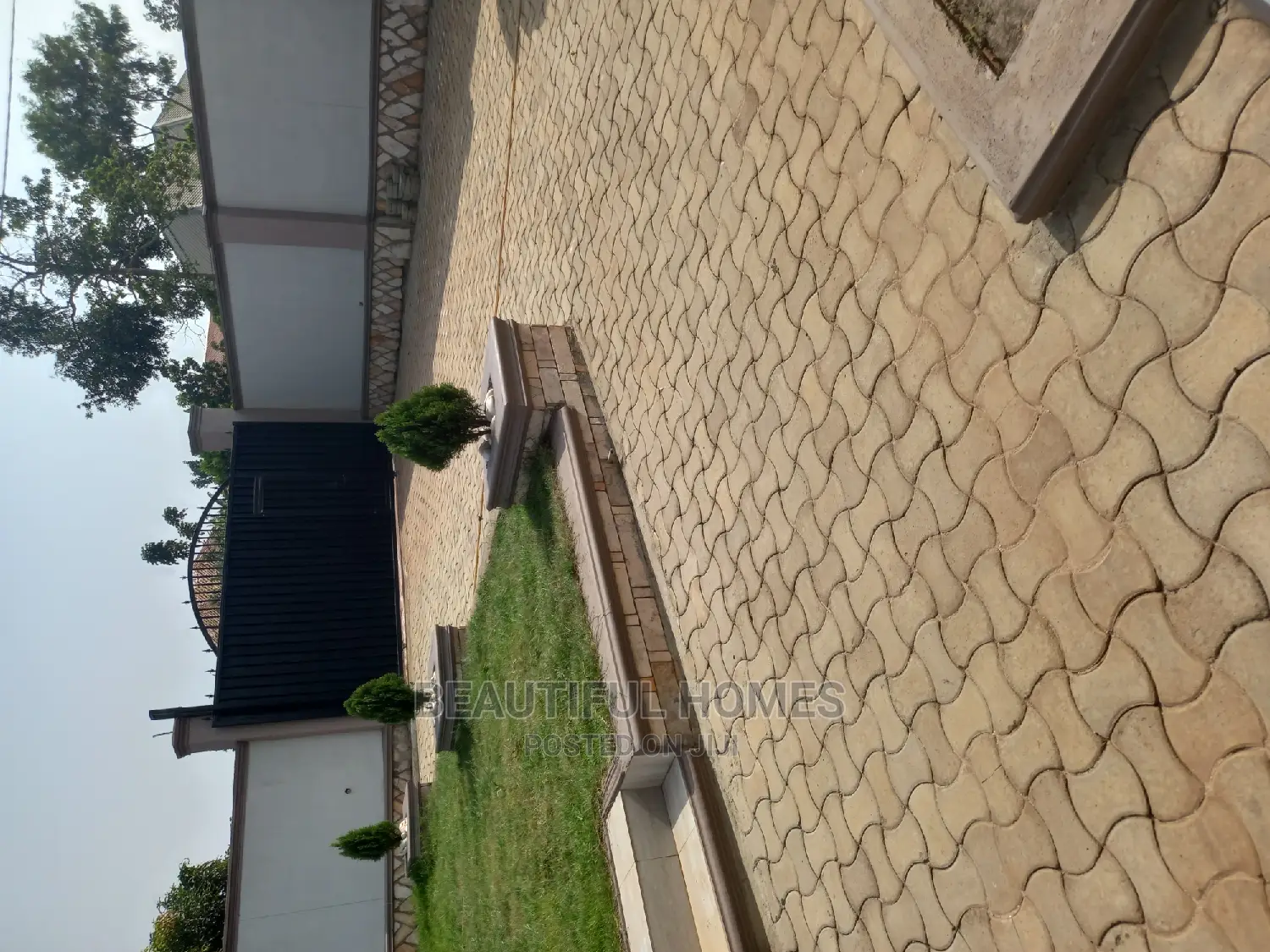 Furnished 4bdrm Bungalow in Kira for Sale in Kira
