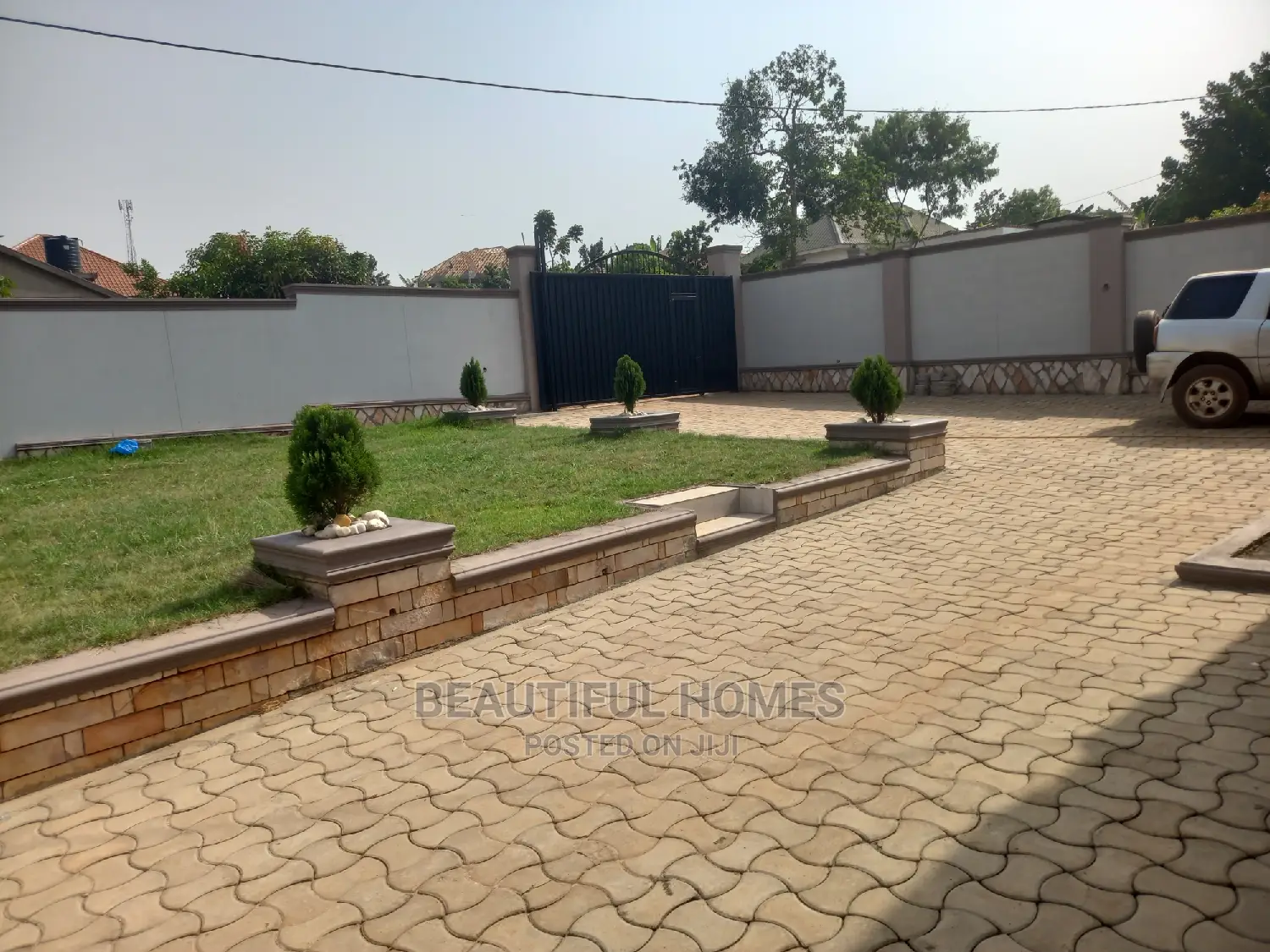 Furnished 4bdrm Bungalow in Kira for Sale in Kira