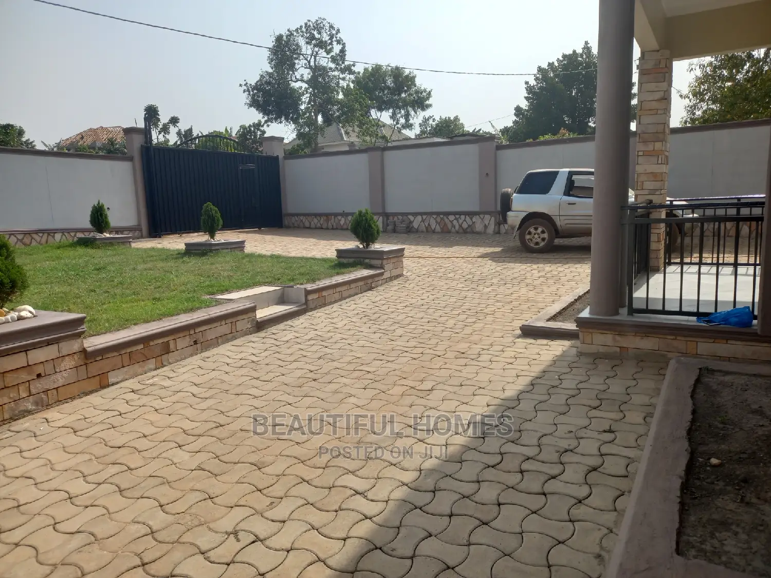 Furnished 4bdrm Bungalow in Kira for Sale in Kira
