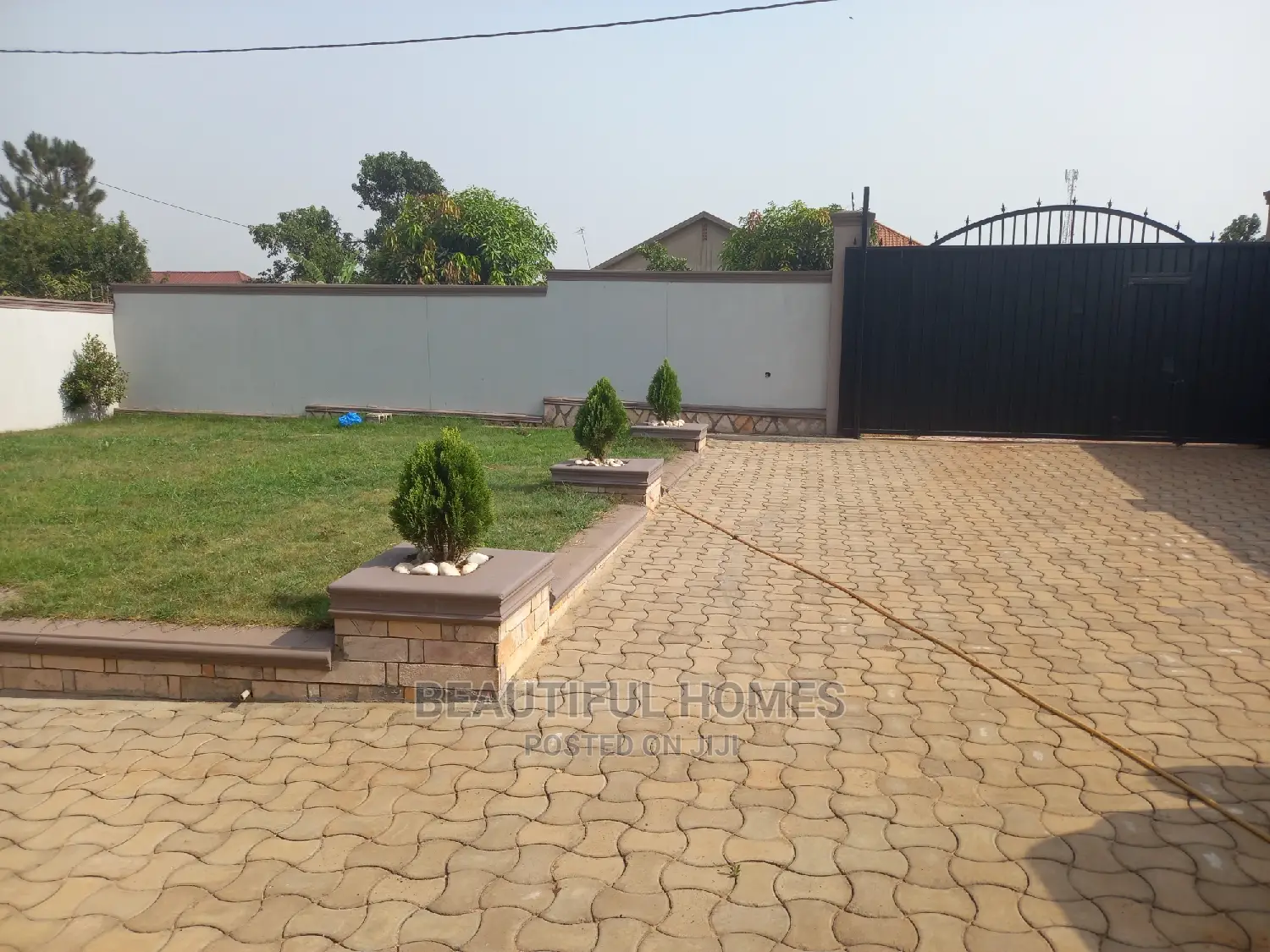 Furnished 4bdrm House in Kira for sale in Kira