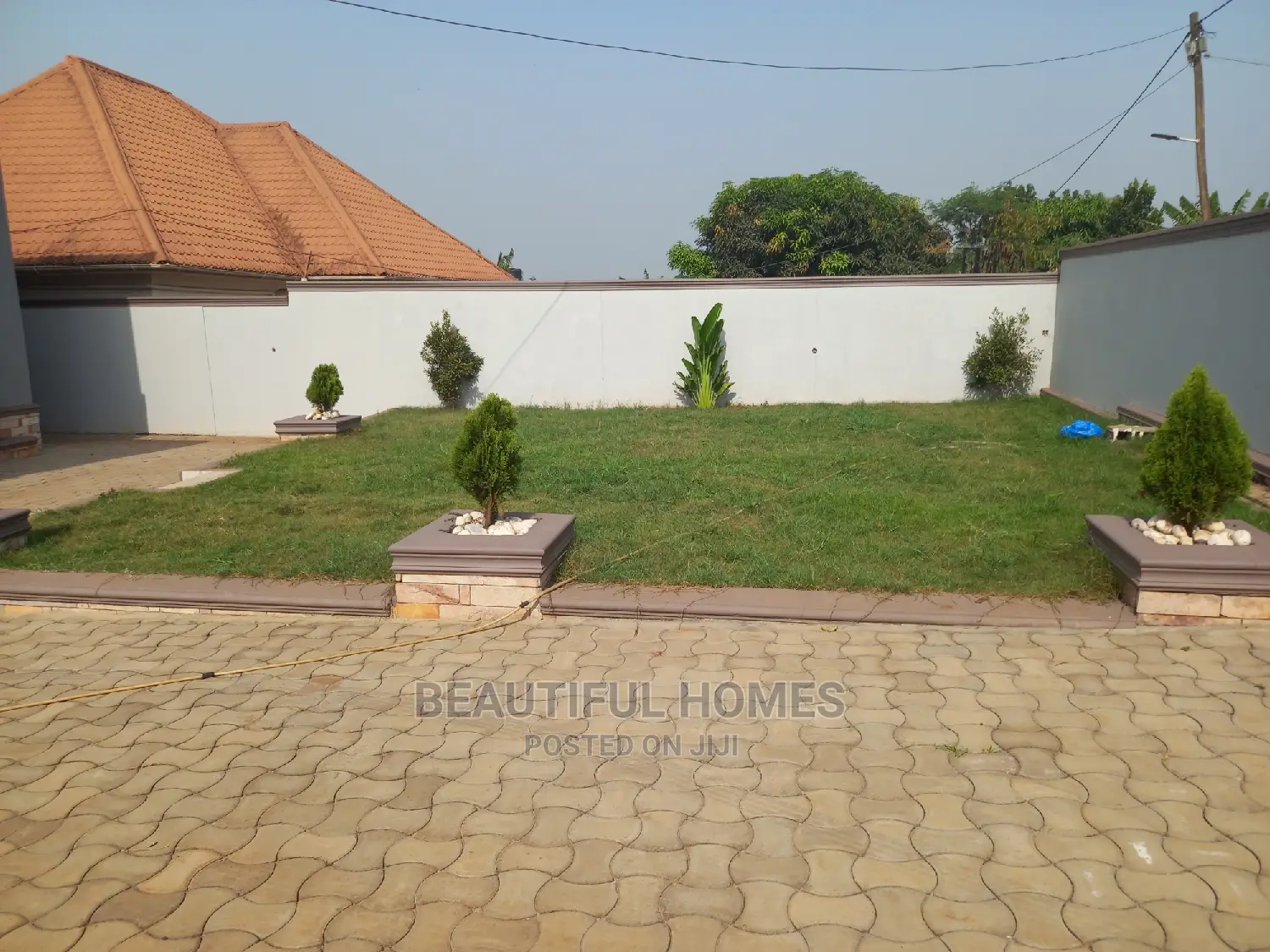 Furnished 4bdrm Bungalow in Kira for sale in Kira