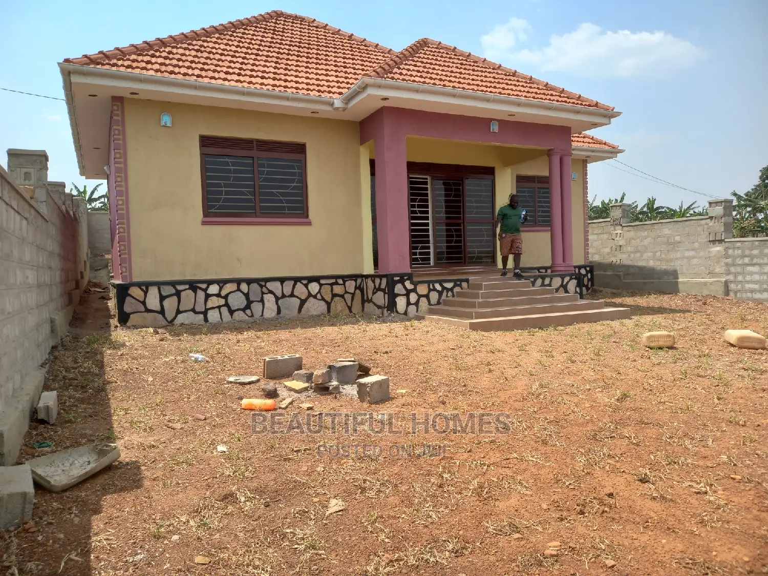 Furnished 4bdrm Bungalow in Kira for Sale in Kira