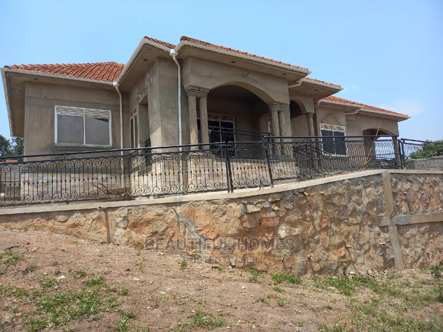 Furnished 4bdrm House in Kira for Sale in Kira