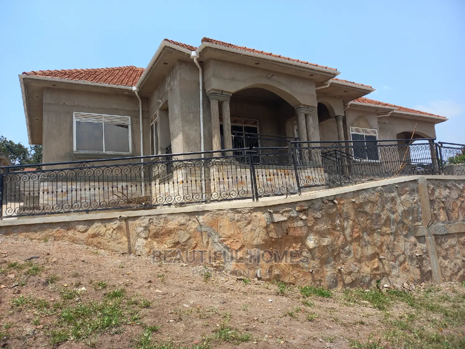 Furnished 4bdrm House in Kira for Sale in Kira