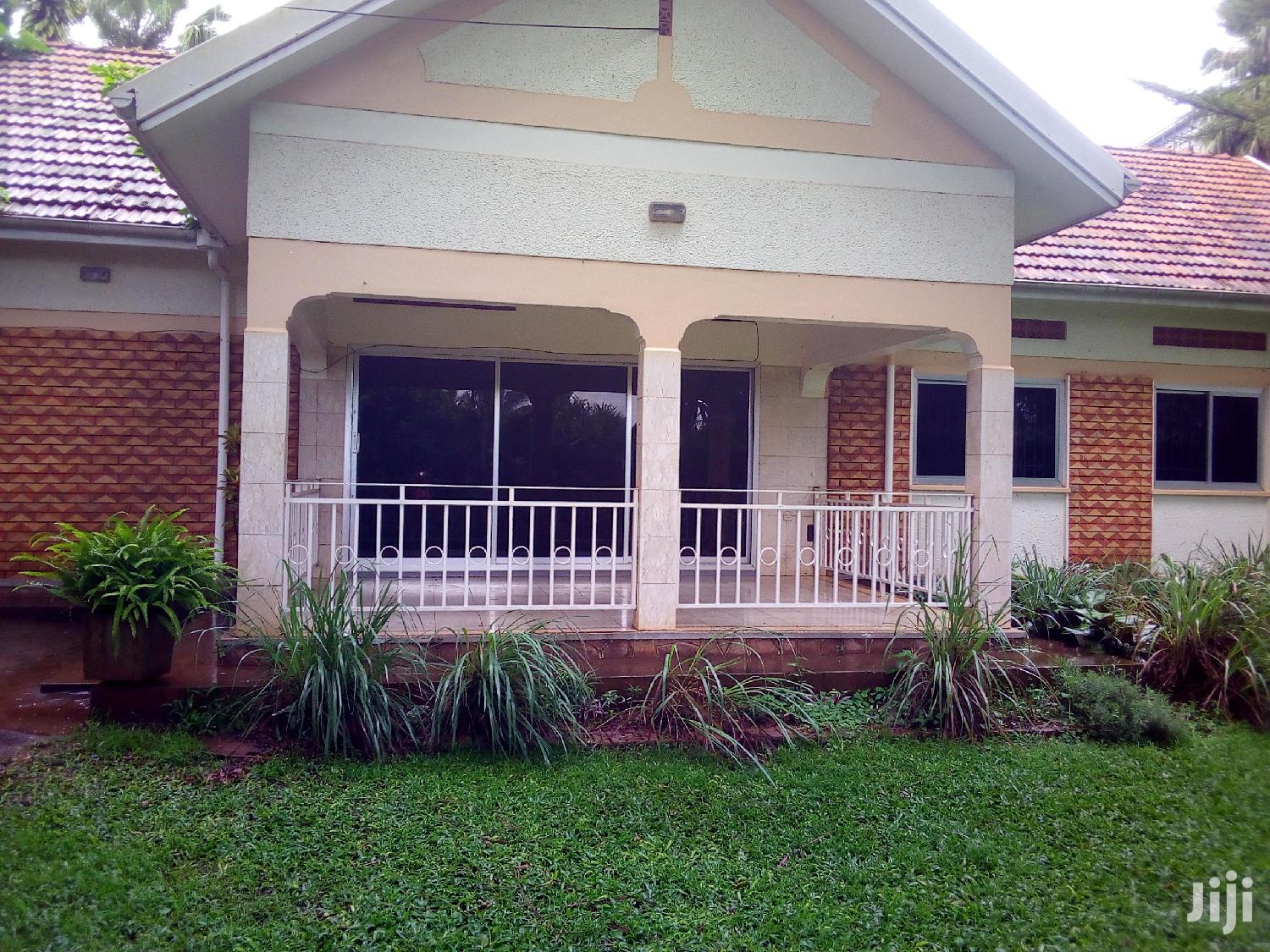 Three Bedroom House For Rent in Kampala