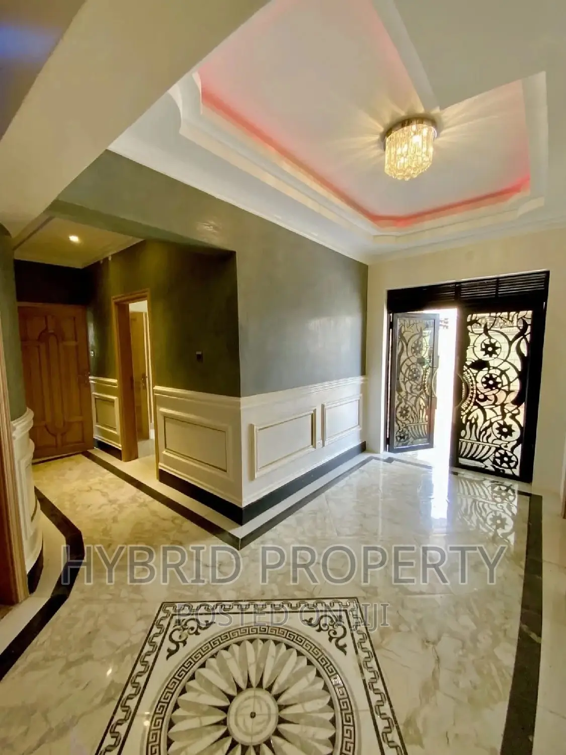 Furnished 5bdrm Mansion in Nansana Kabulegwa for sale in Wakiso / Wakiso