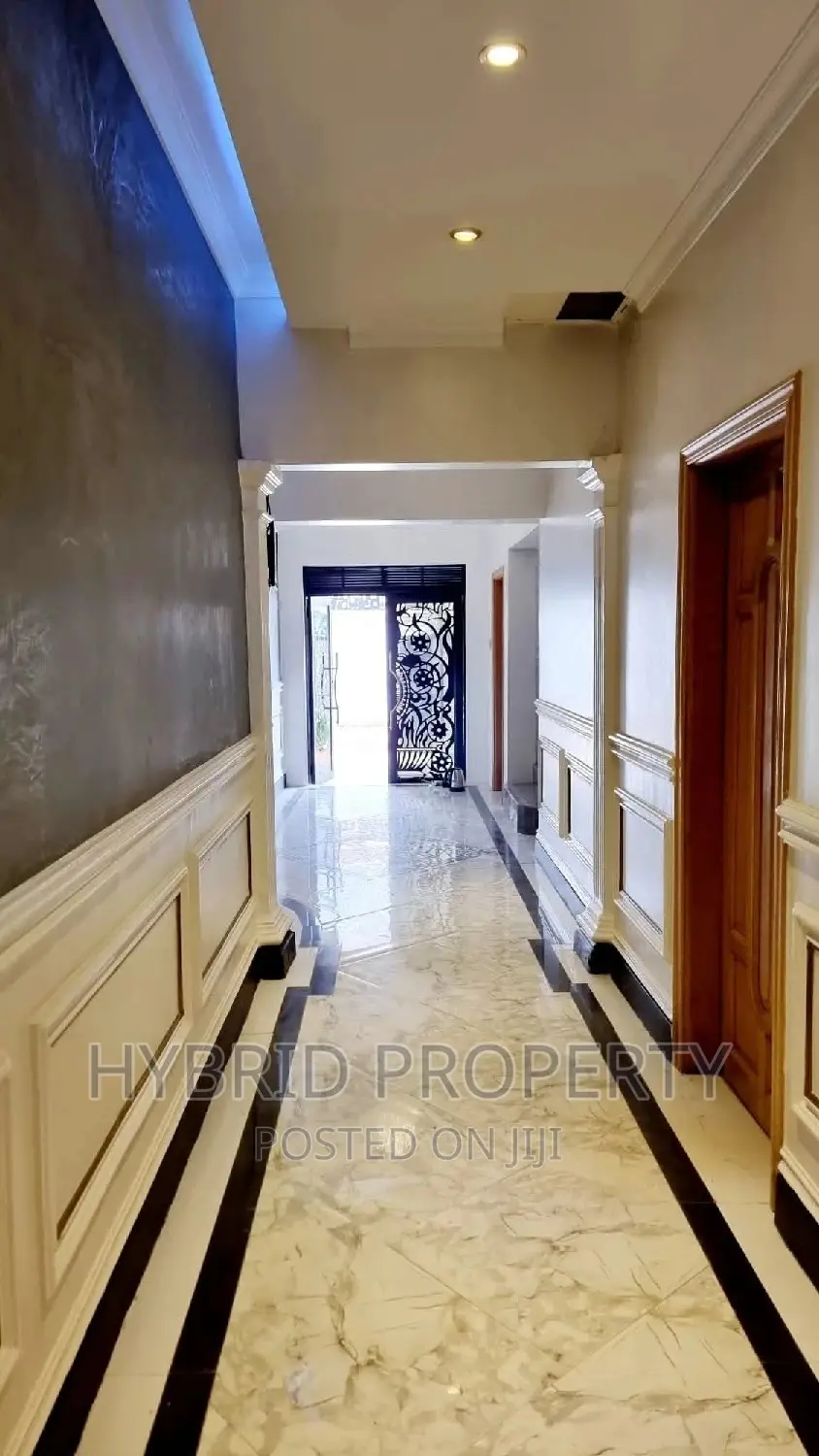 Furnished 5bdrm Mansion in Nansana Kabulegwa for sale in Wakiso / Wakiso