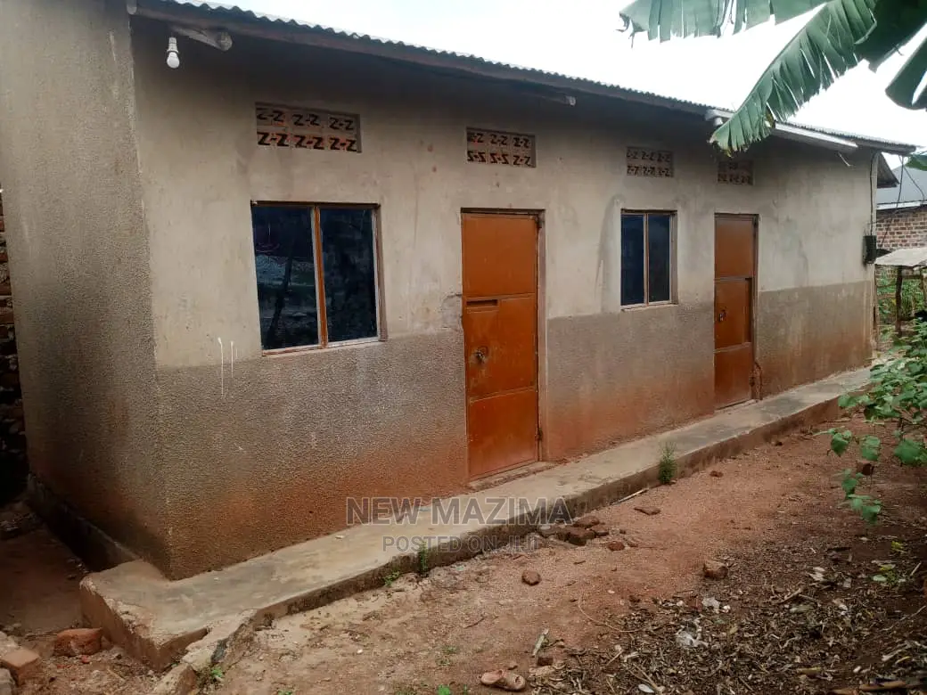 3bdrm House in Nabingo Town, Division a for Sale in Division A