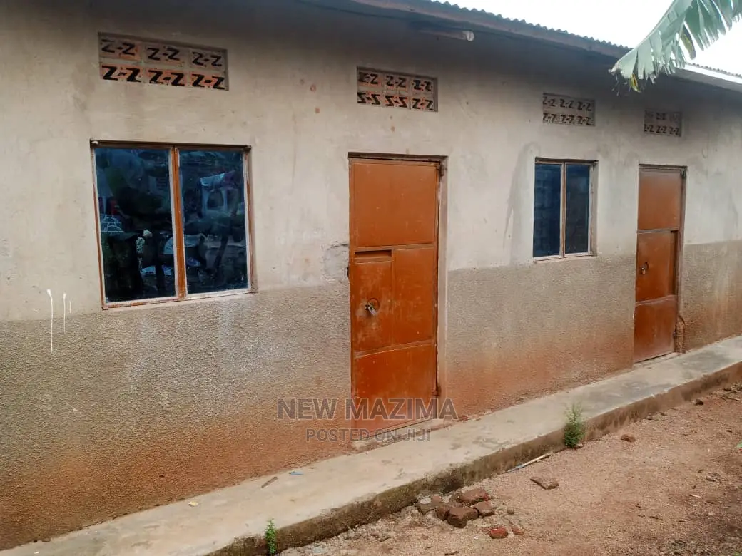 3bdrm House in Nabingo Town, Division a for Sale in Division A