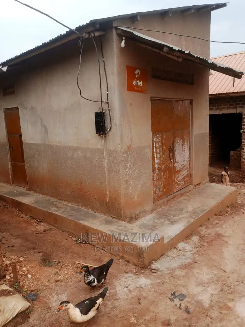 3bdrm House in Nabingo Town, Division a for Sale in Division A