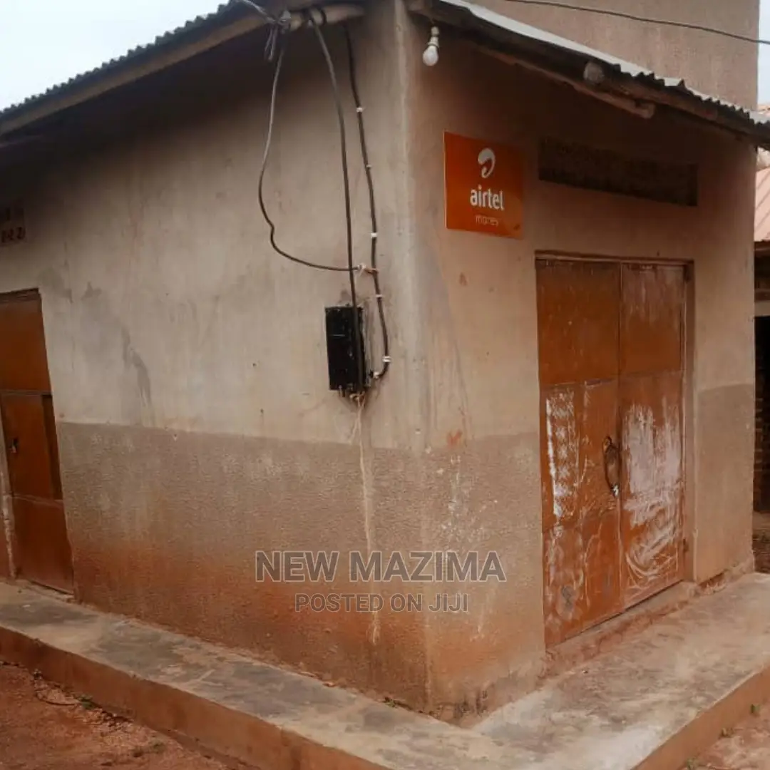 3bdrm House in Nabingo Town, Division a for Sale in Division A