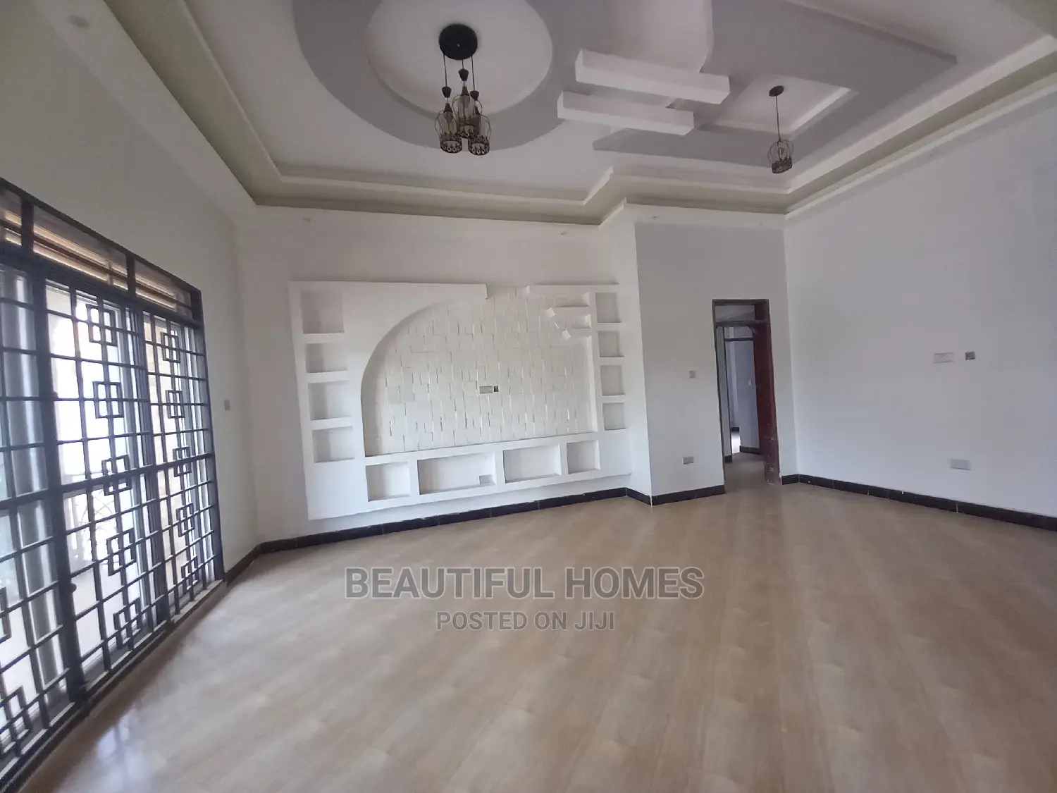 Furnished 4bdrm House in Kira Corporates for Sale in Kira