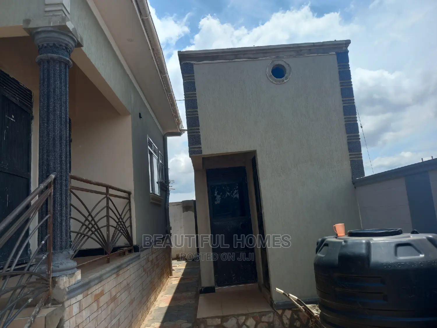 Furnished 4bdrm House in Kira Posh for Sale in Kira