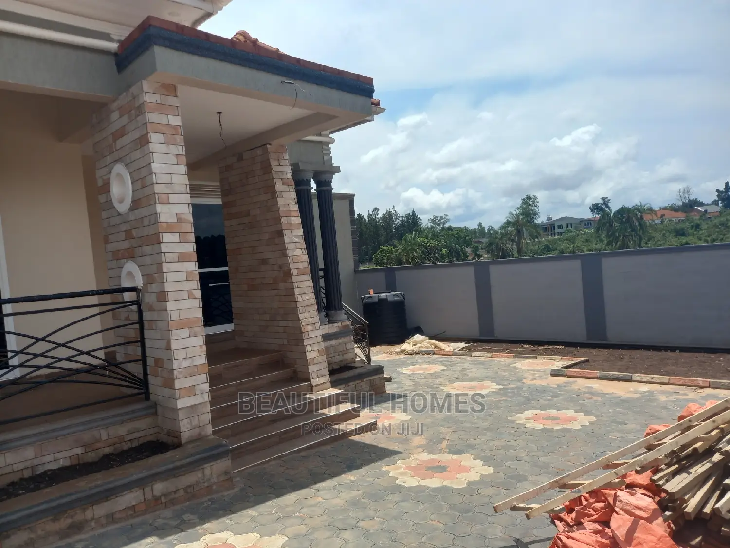 Furnished 4bdrm House in Kira Posh for Sale in Kira