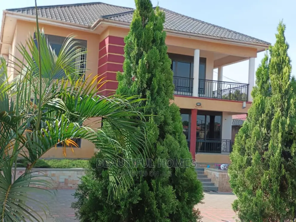 Furnished 5bdrm Duplex in Kira for Sale in Kira