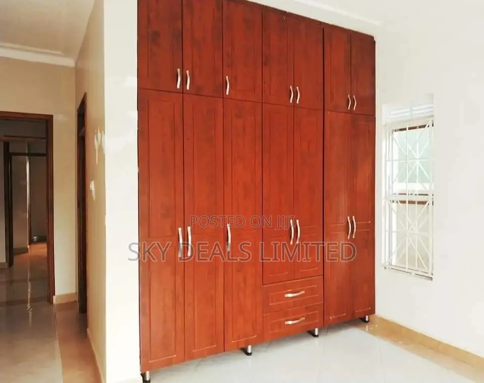 2bdrm Bungalow in Kyanja, Nakawa for Sale in Nakawa
