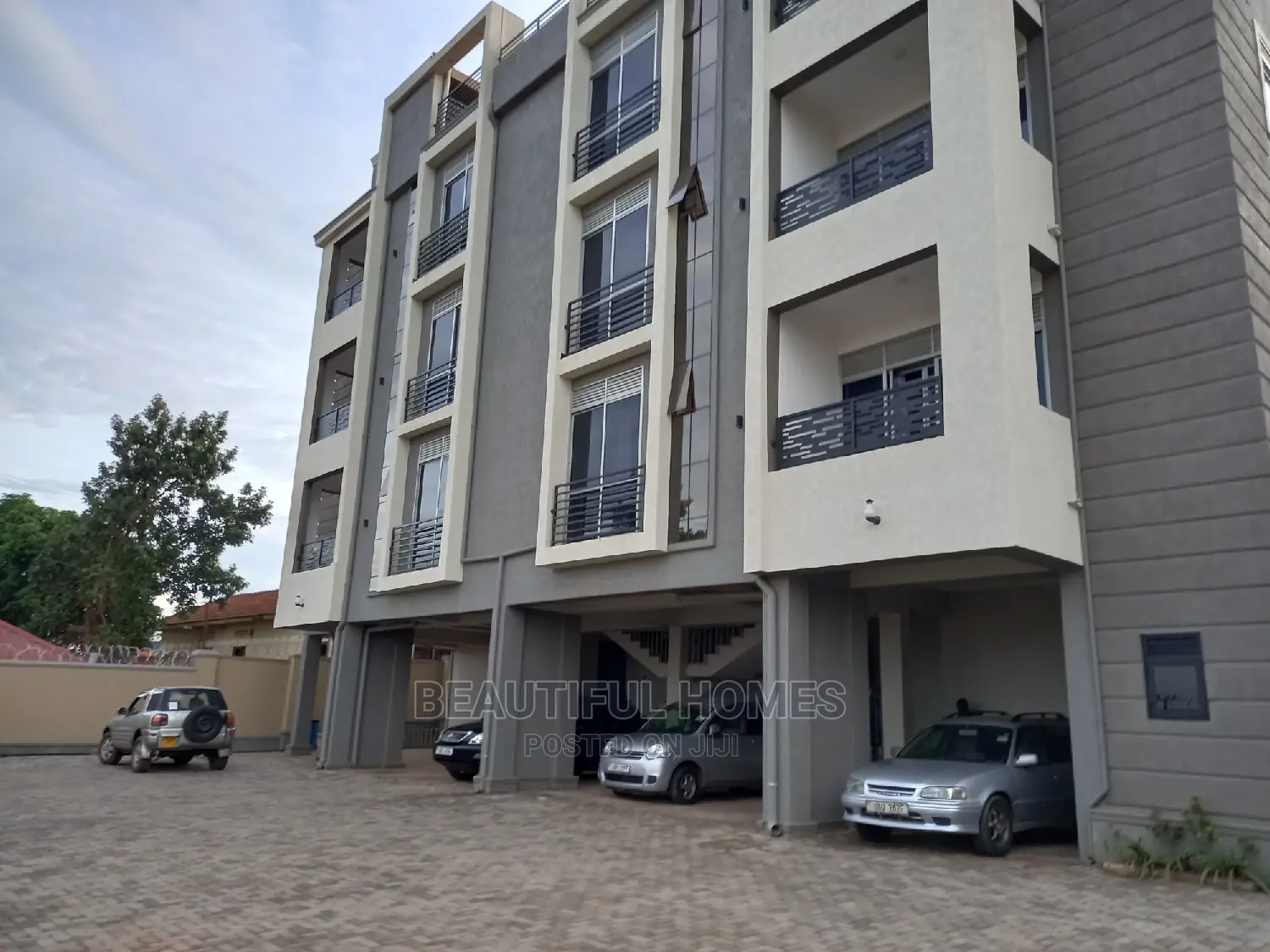 Furnished 2bdrm Apartment in Kisaasi, Central Division for Sale in Central Division