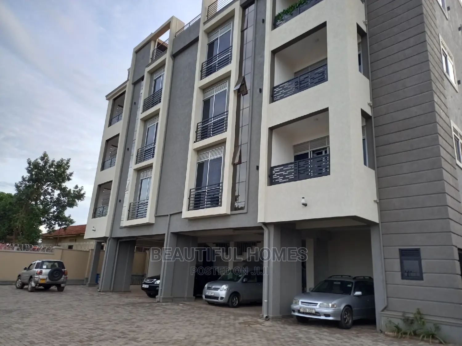 Furnished 2bdrm Apartment in Kisaasi, Central Division for Sale in Central Division