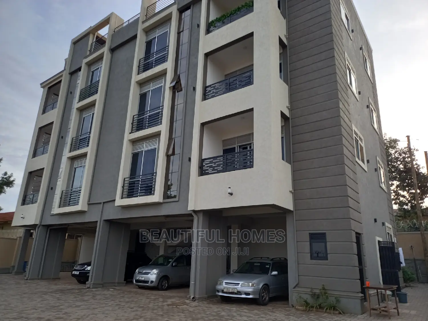 Furnished 2bdrm Apartment in Kisaasi, Central Division for Sale in Central Division