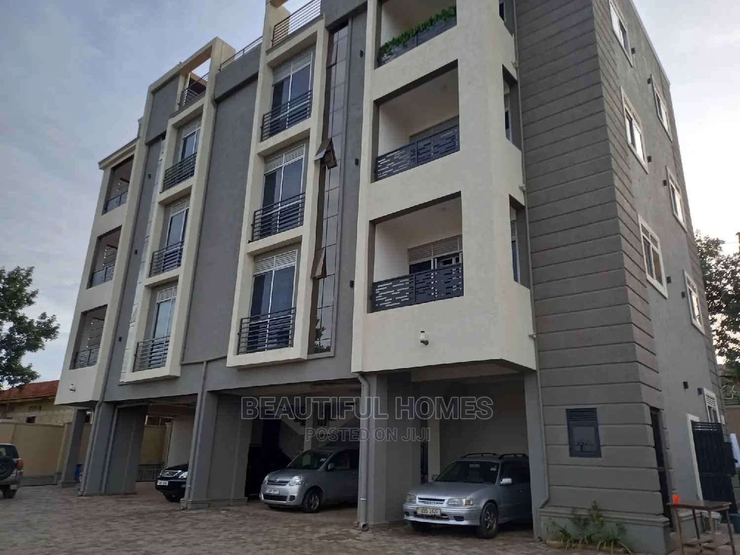 Furnished 2bdrm Apartment in Kisaasi, Central Division for Sale in Central Division