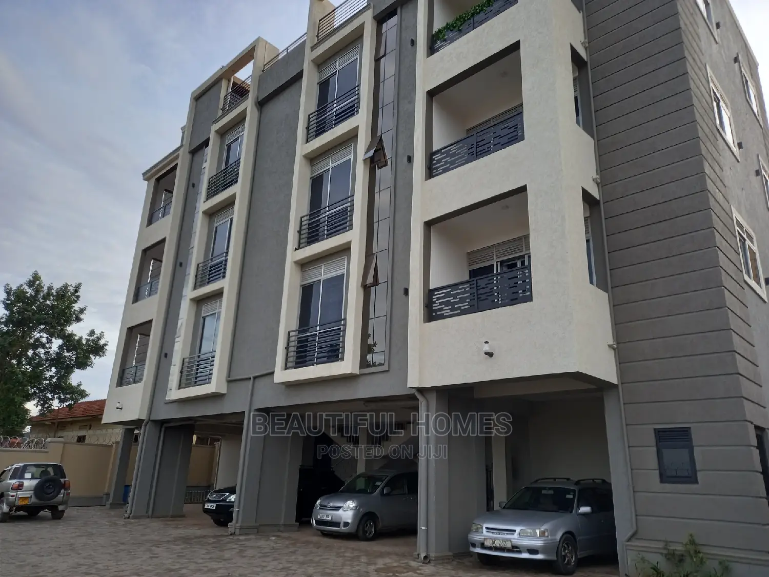 Furnished 2bdrm Block of Flats in Kisaasi Tarmack, Central Division in Central Division