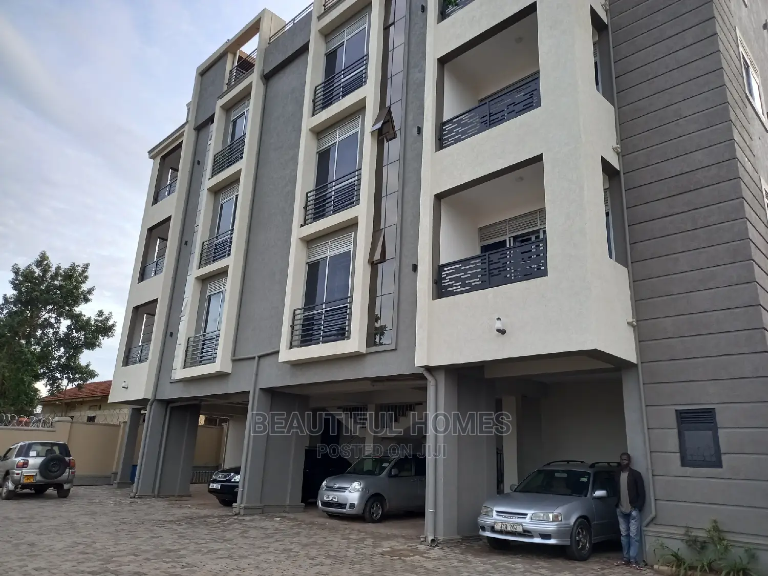 Furnished 2bdrm Block of Flats in Kisaasi Tarmack, Central Division in Central Division
