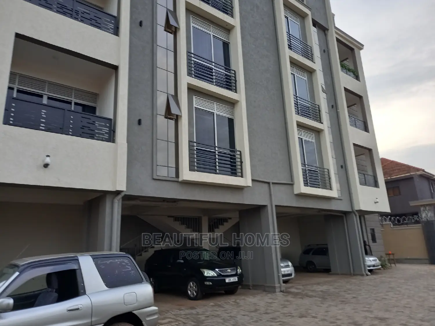 Furnished 2bdrm Block of Flats in Kisaasi Tarmack, Central Division in Central Division