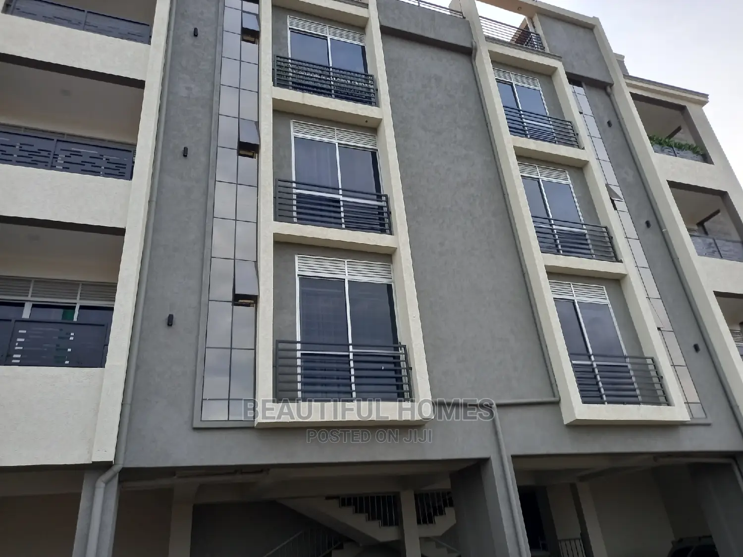 Furnished 2bdrm Apartment in Kisaasi, Central Division for Sale in Central Division