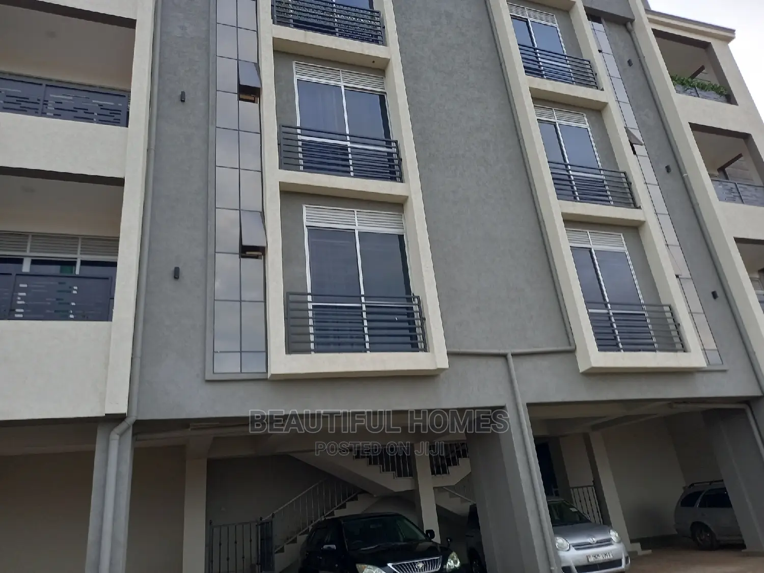 Furnished 2bdrm Apartment in Kisaasi, Central Division for Sale in Central Division