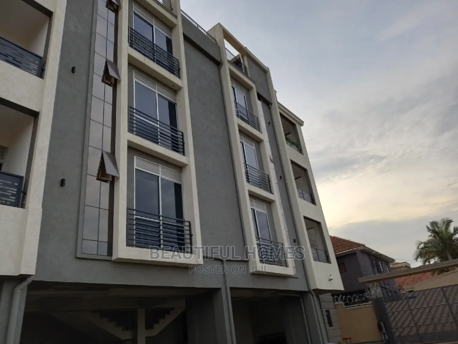 Furnished 2bdrm Apartment in Kisaasi, Central Division for Sale in Central Division