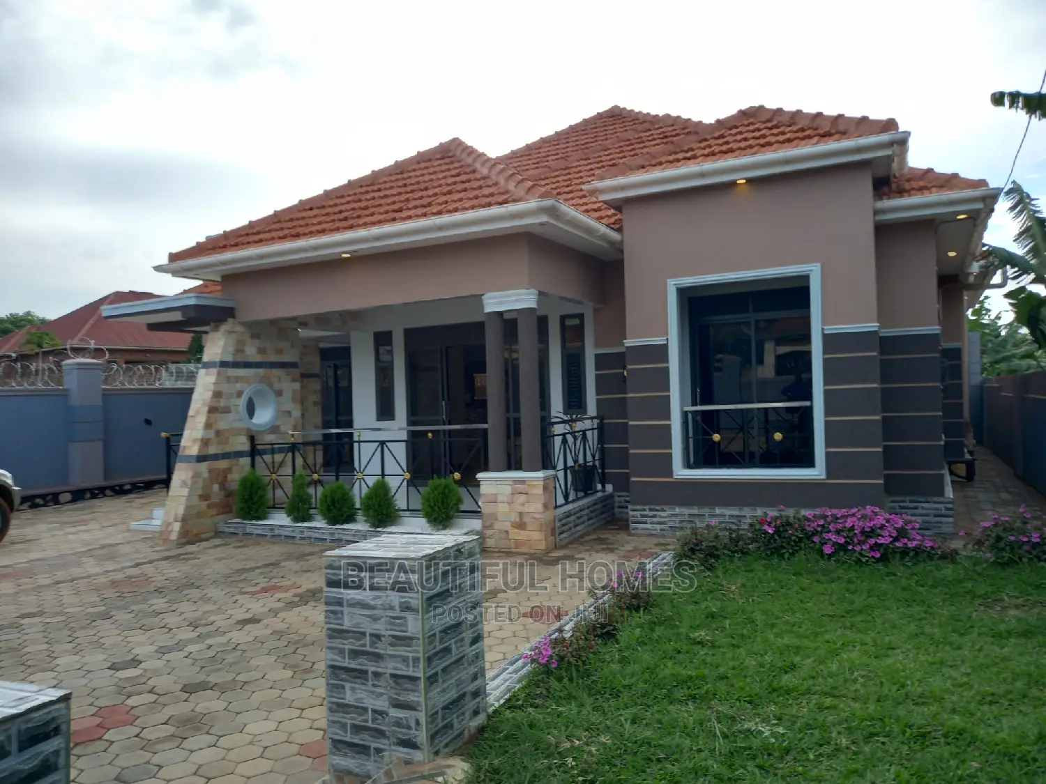 Furnished 4bdrm Bungalow in Kira, Central Division for Sale in Central Division