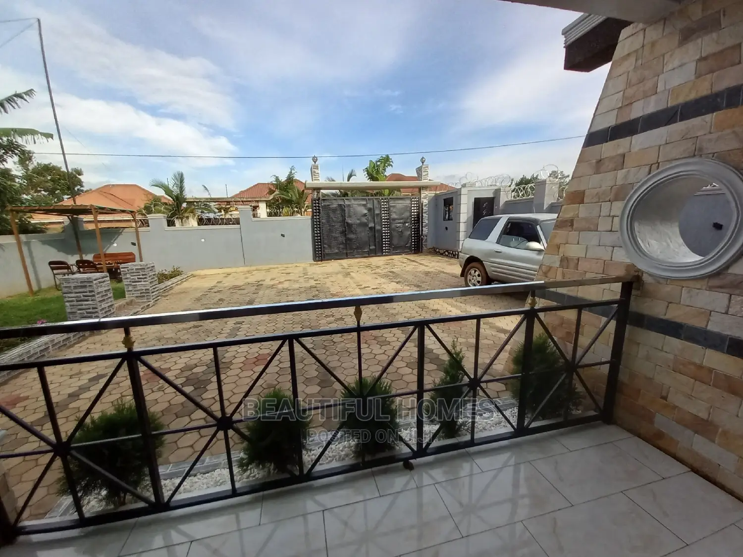 Furnished 4bdrm House in Kira for Sale in Kira