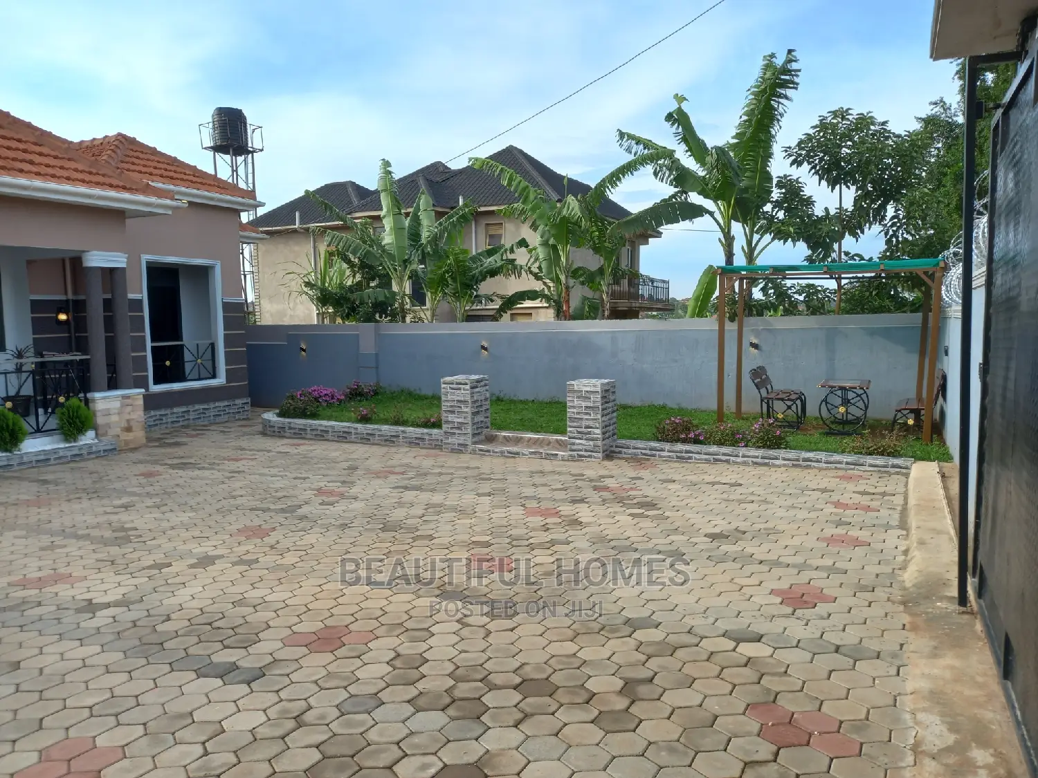Furnished 4bdrm Bungalow in Kira for Sale in Kira