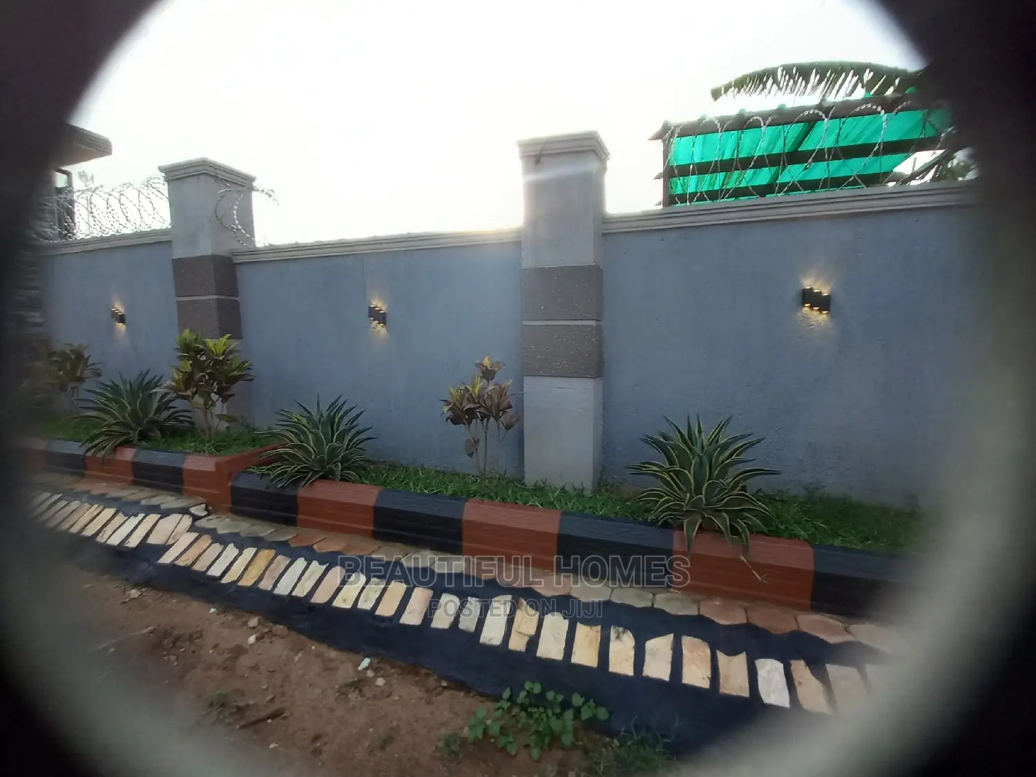 Furnished 4bdrm Bungalow in Kira for Sale in Kira